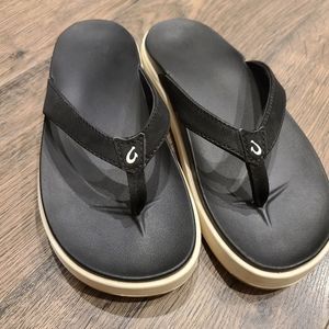 Olukai sandals